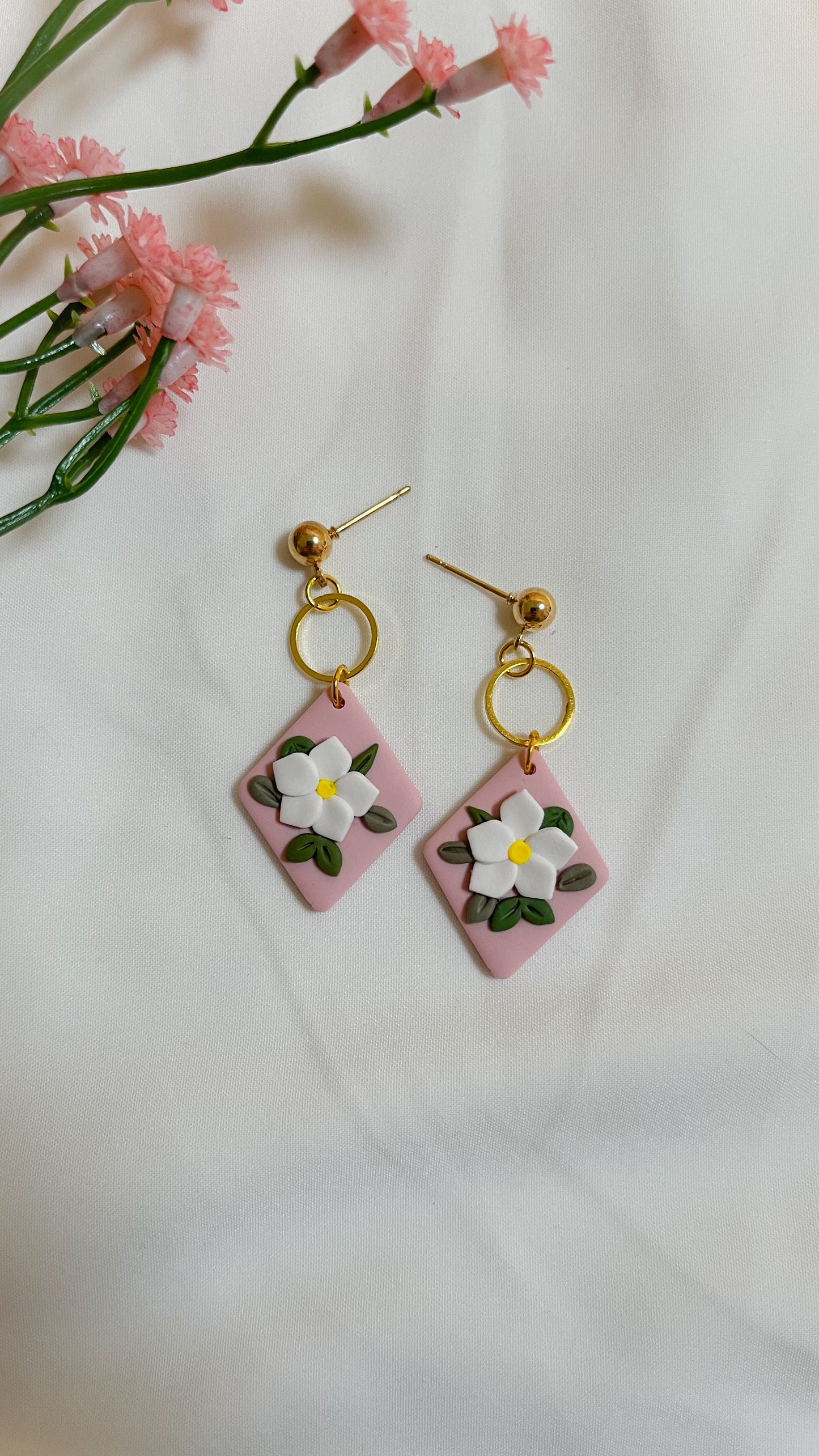 Floral Diamond shaped Earrings